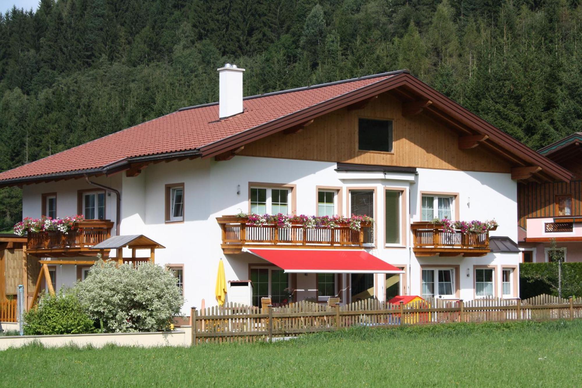 Alpenjuwel Appartements Flachau Esterno foto